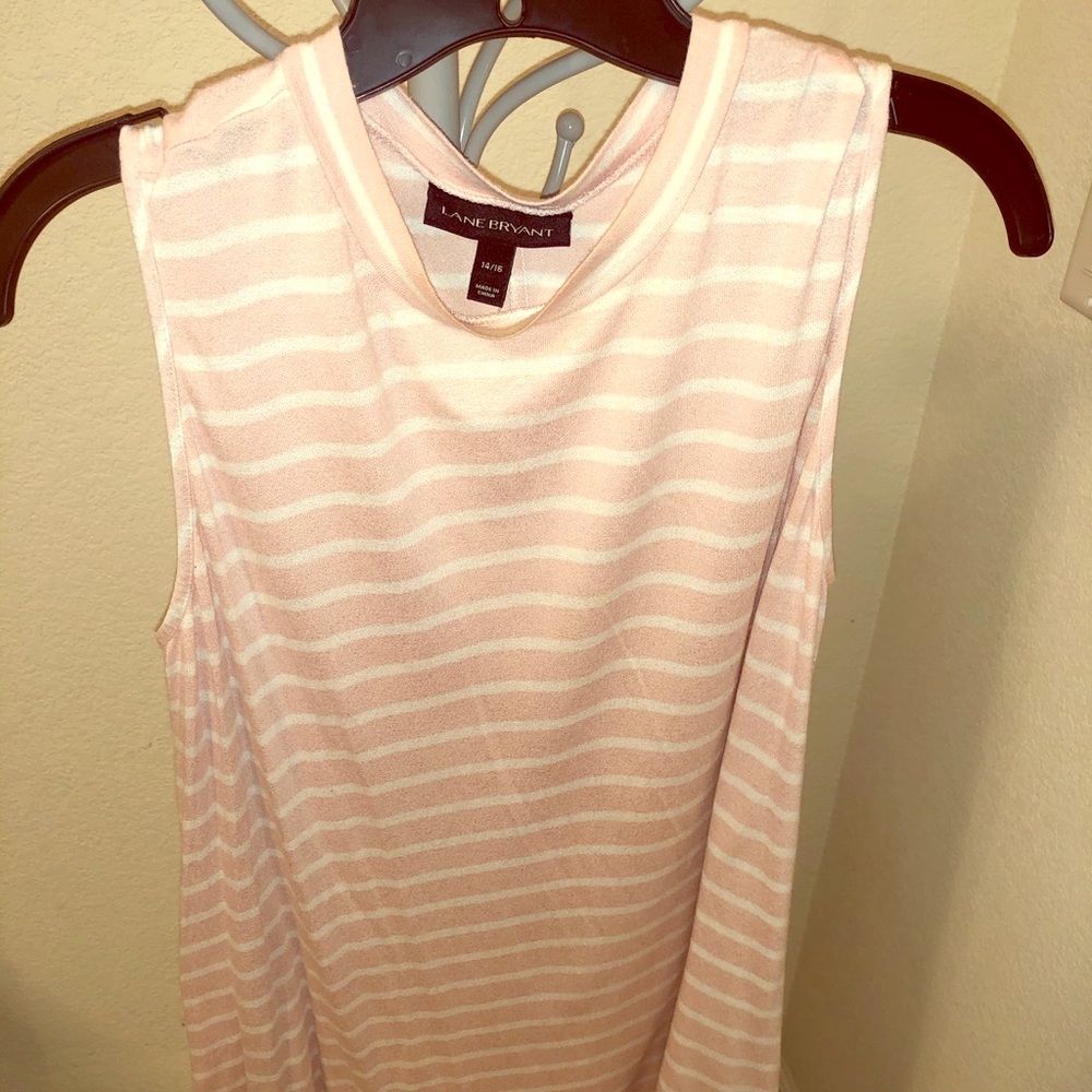 Sleeveless tee